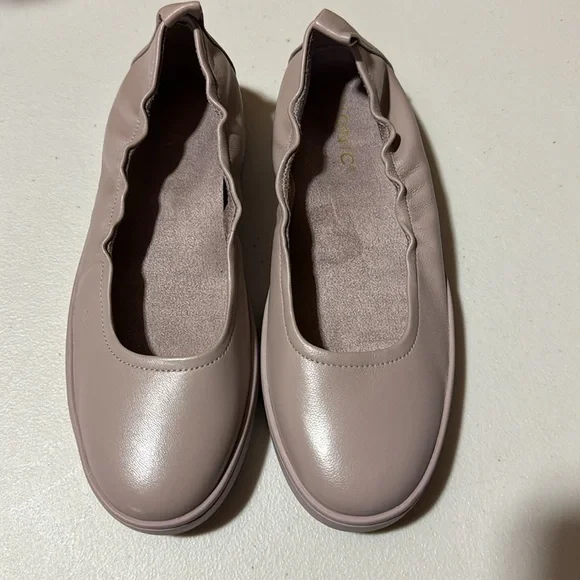 VIONIC UPTOWN BALLET SLIP ON. 7.5 Magnolia Dusk - Picture 3 of 7